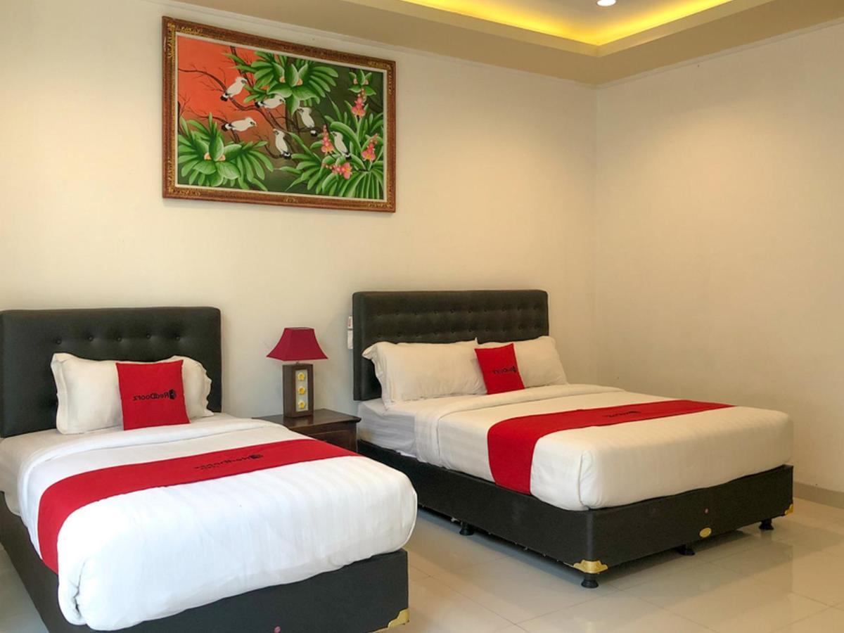 RedDoorz Plus near Dreamland Beach Jimbaran Exterior foto